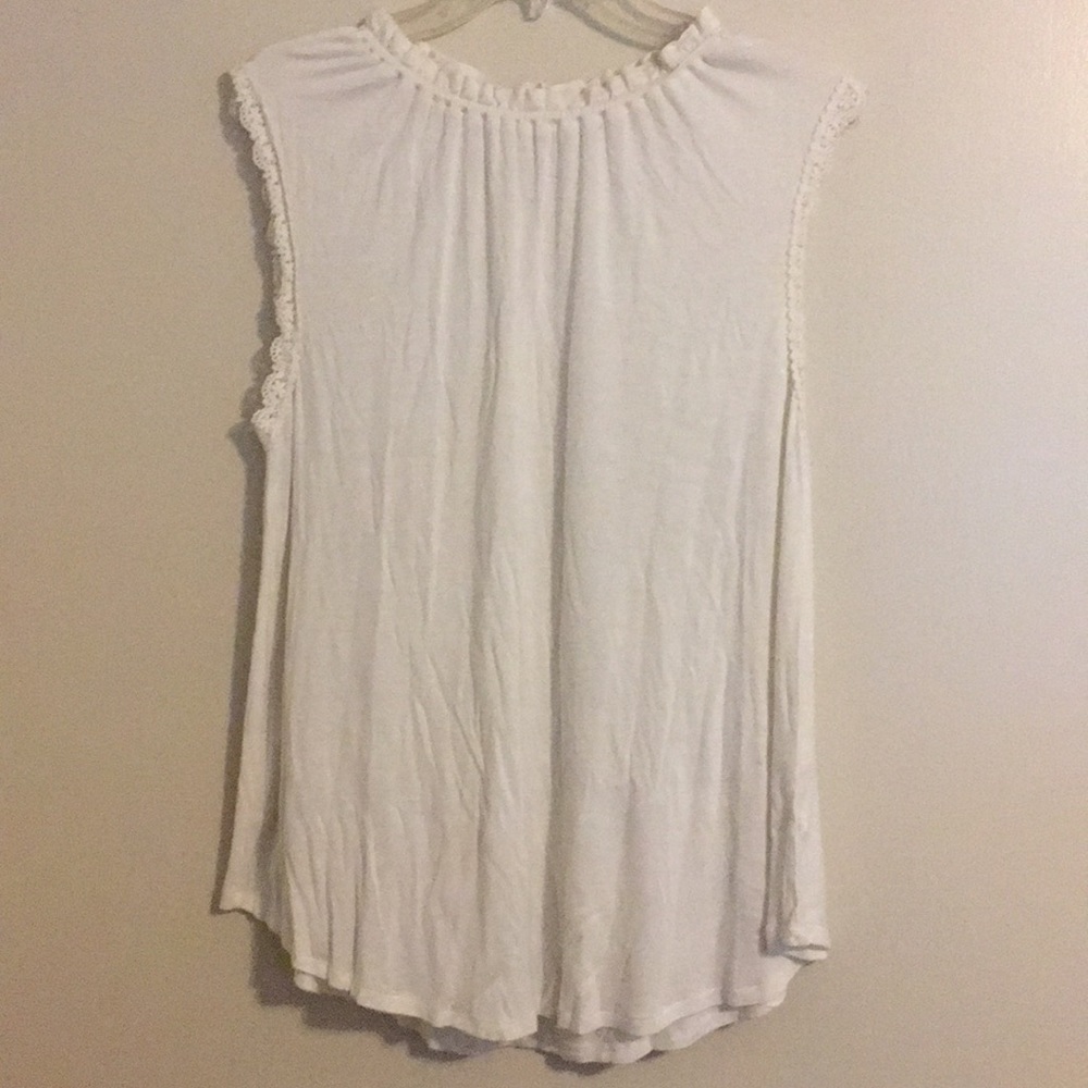 XL white tank top